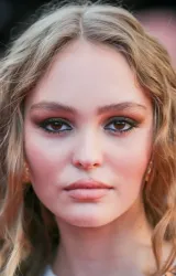 Лили-Роуз Депп