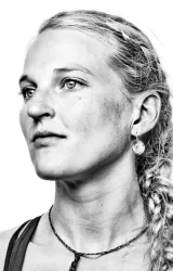 Эмили Хэррингтон